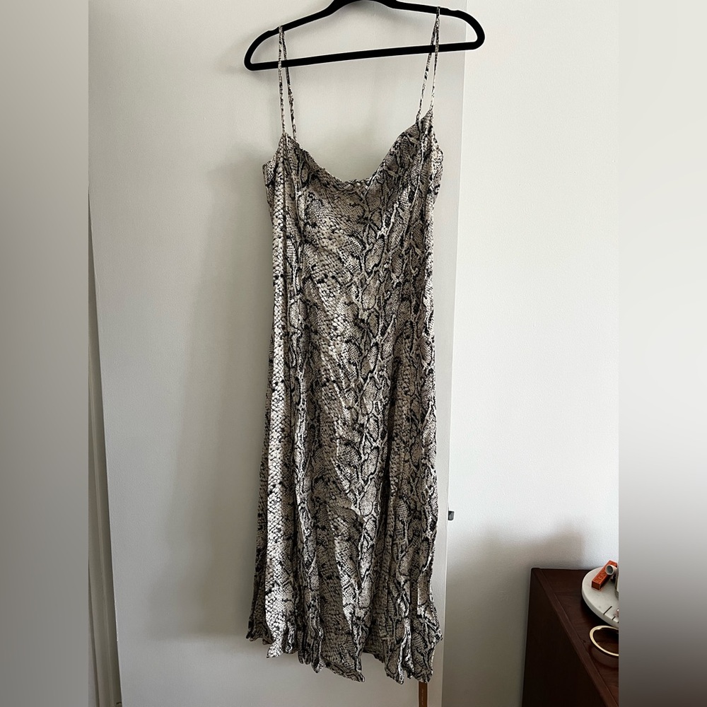 Reformation volaire dress never worn with tags, size 12 snake pattern